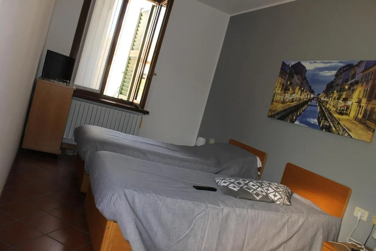 Albergo La Scaletta Cantù 3*,